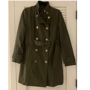 Water repellent trench coat